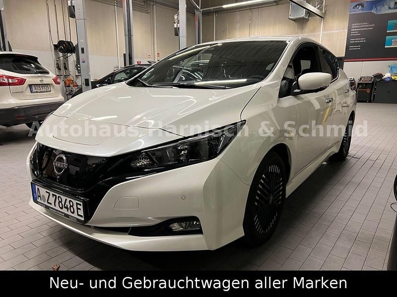 Weiß Gebraucht 2022 Nissan Leaf N-Connecta Kleinwagen | 18.970 € (Etwas zu teuer) - Bild 1/4