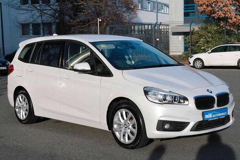 Gebraucht BMW 220 Advantage 192 PS (141 kW) 2016 Mineralweiss Van / Kleinbus