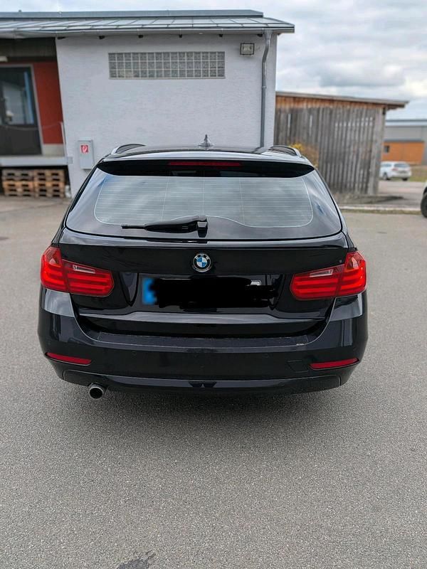 Gebraucht BMW 320 184 PS (135 kW) 2013 Schwarz Kombi