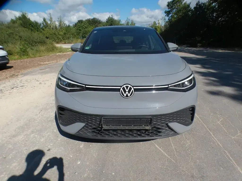 Gebraucht VW ID.5 Pro Performance 150 kW (204 PS) 2023 Mondsteingrau SUV