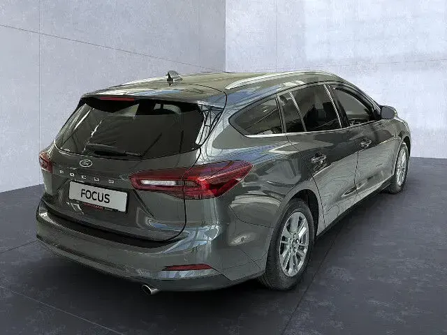 Neu Ford Focus Titanium X 155 PS (114 kW) 2026 Grau Limousine