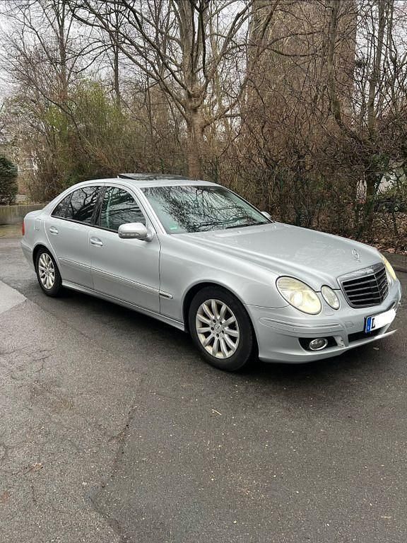 Gebraucht Mercedes E280 Elegance 231 PS (169 kW) 2008 Grau Limousine