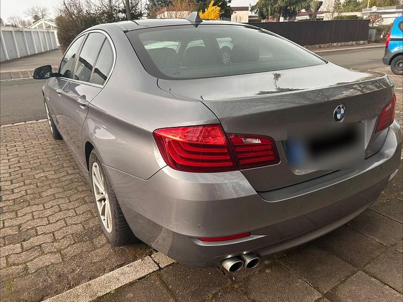 Gebraucht BMW 520 184 PS (135 kW) 2013 Grau Limousine