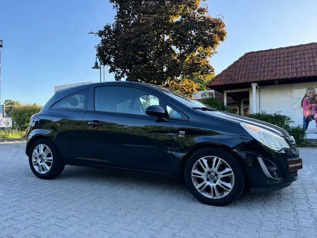 Gebraucht Opel Corsa Edition 87 PS (63 kW) 2012 Schwarz Kleinwagen