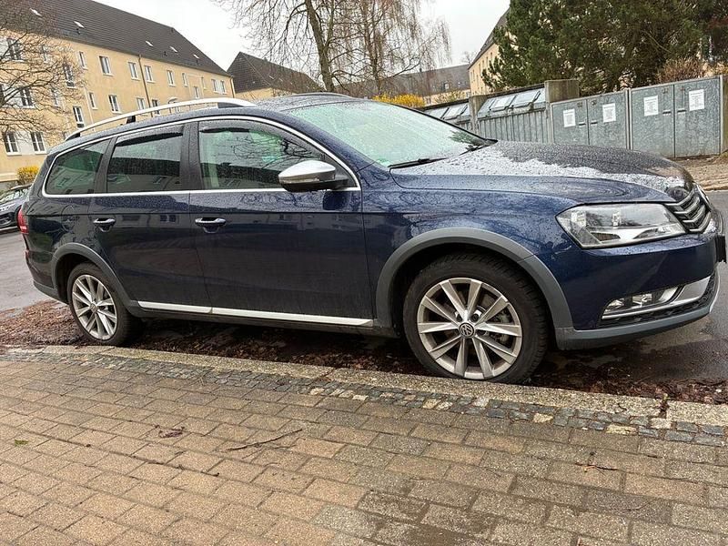 Gebraucht VW Passat Alltrack 160 PS (117 kW) 2012 Blau Kombi