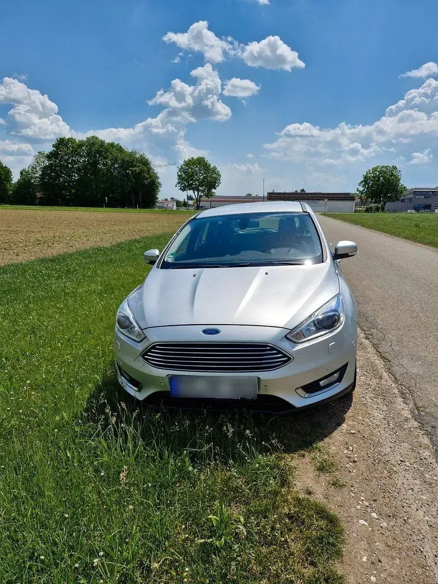 Gebraucht Ford Focus Titanium 120 PS (88 kW) 2015 Silber Kombi