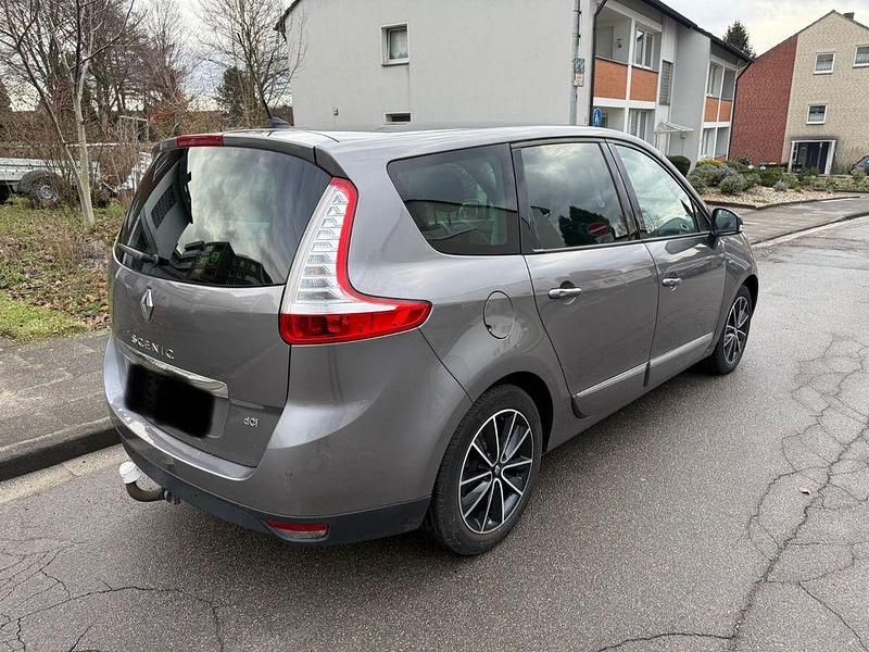 Gebraucht Renault Grand Scénic III Bose Edition 131 PS (96 kW) 2013 Grau Van / Kleinbus