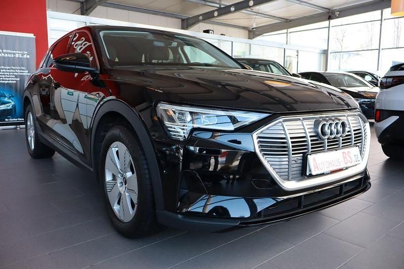 Używany Audi e-tron Performance 300 kW (408 KM) 2022 Czarny SUV