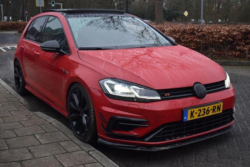 Gebraucht VW Golf VII Edition 300 PS (220 kW) 2018 Rot Limousine