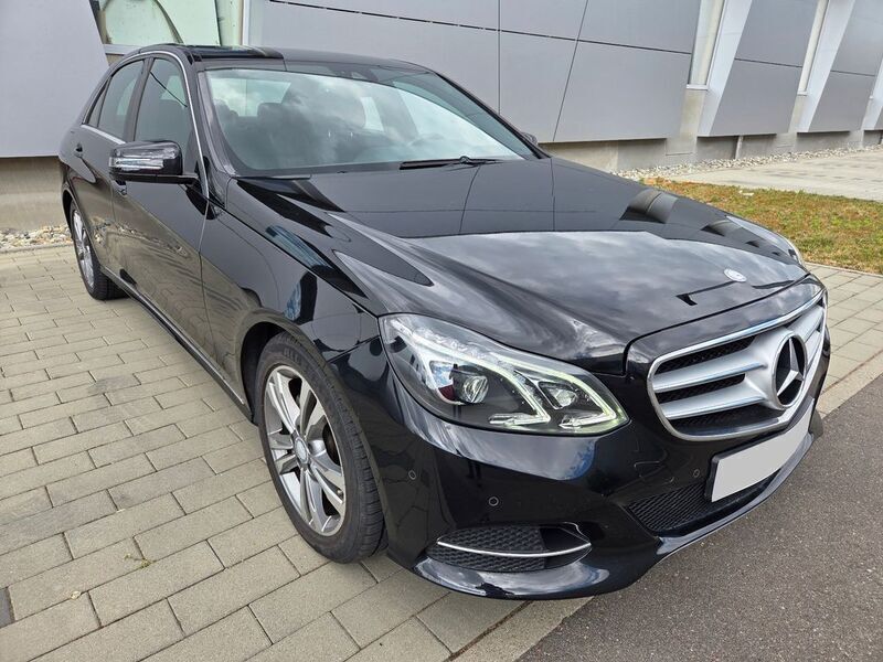 Schwarz Gebraucht 2014 Mercedes E220 Avantgarde Limousine | 19.500 € (Fairer Preis) - Bild 1/4
