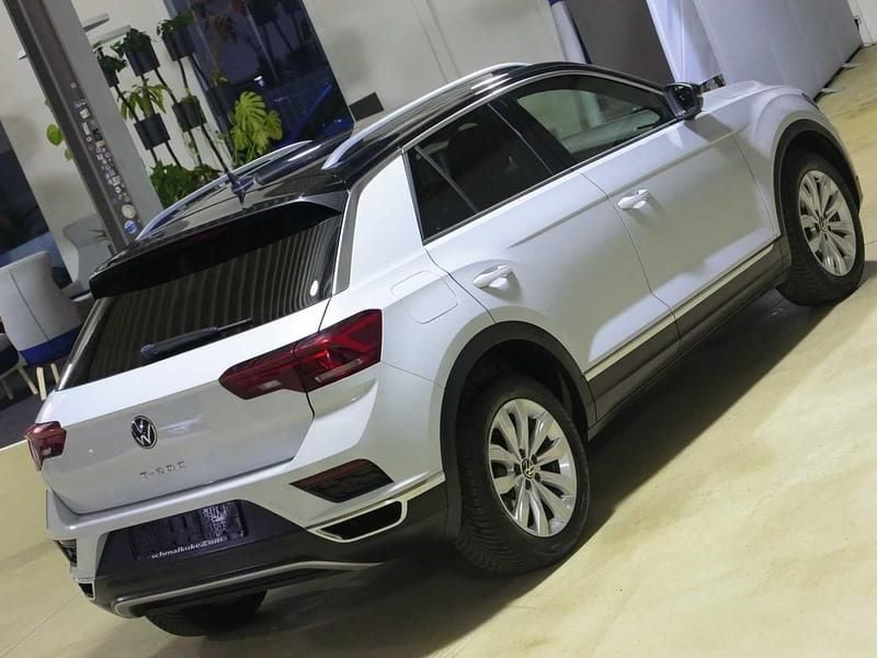 Gebraucht VW T-Roc Sport 150 PS (110 kW) 2022 White silver (metallic) SUV