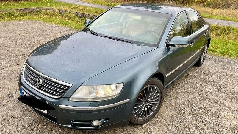 Grau Gebraucht 2007 VW Phaeton Limousine | 6.199 € (Fairer Preis) - Bild 1/4