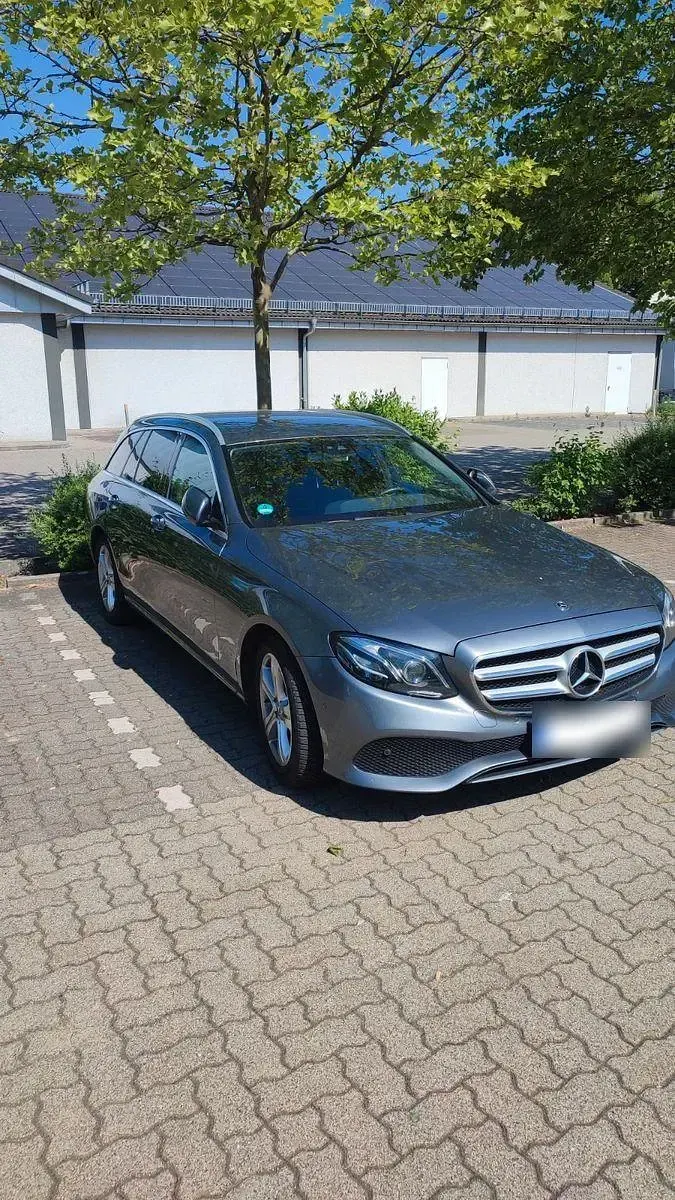 Second-hand Mercedes E220 Avantgarde 194 CP (142 kW) 2017 Gri Break
