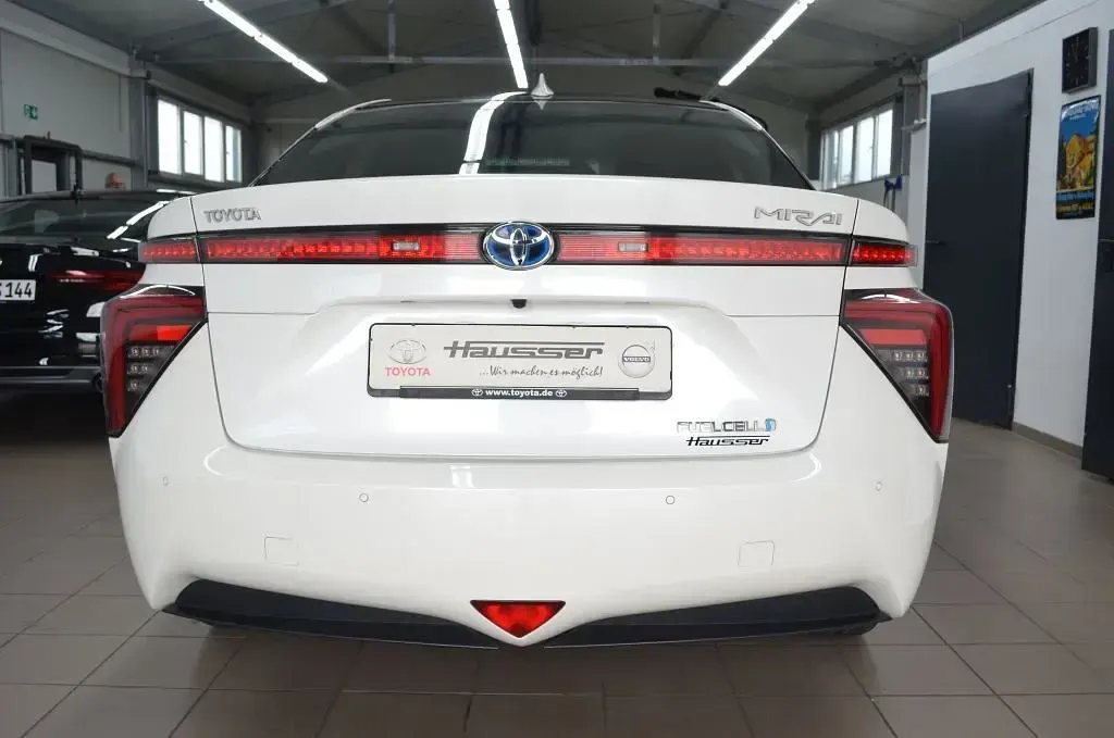 Gebraucht Toyota Mirai 154 PS (113 kW) 2019 Weiß Limousine