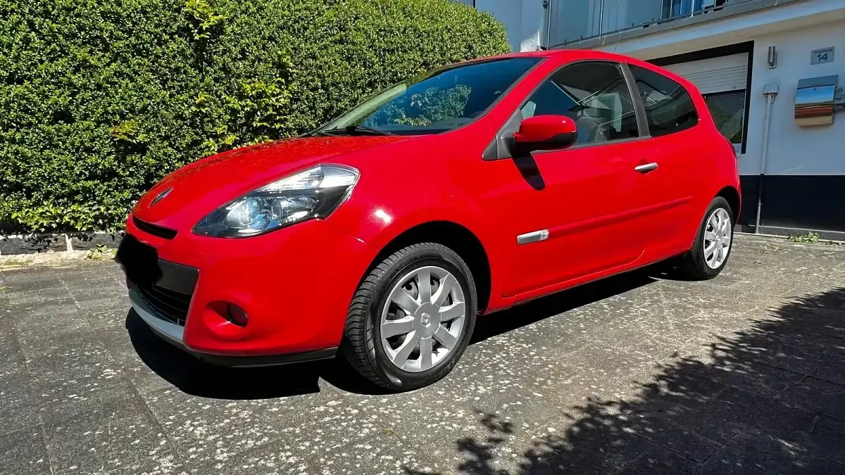 Gebraucht Renault Clio 101 PS (74 kW) 2010 Rot Kleinwagen