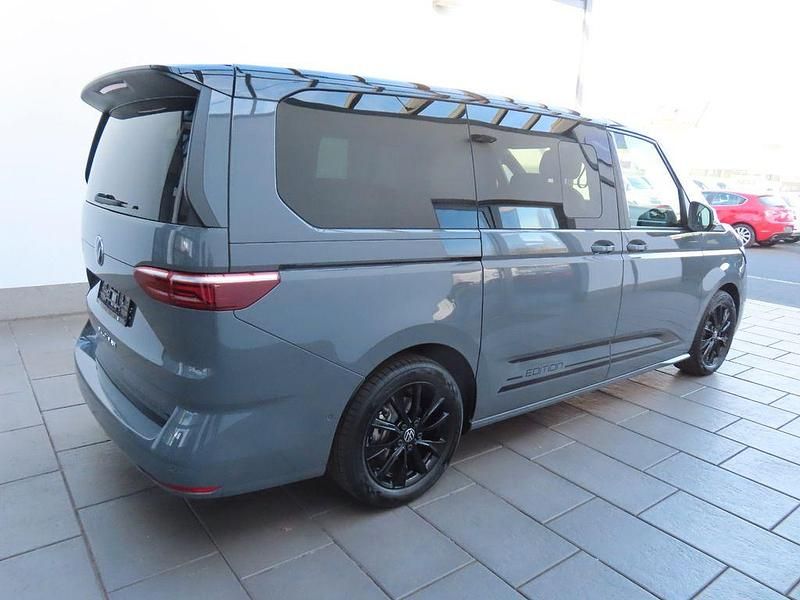 Neu VW Multivan Life 150 PS (110 kW) 2026 Grau Van