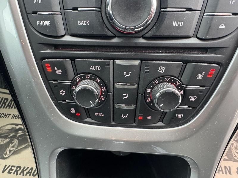 Gebraucht Opel Astra 120 PS (88 kW) 2014 Silber Limousine