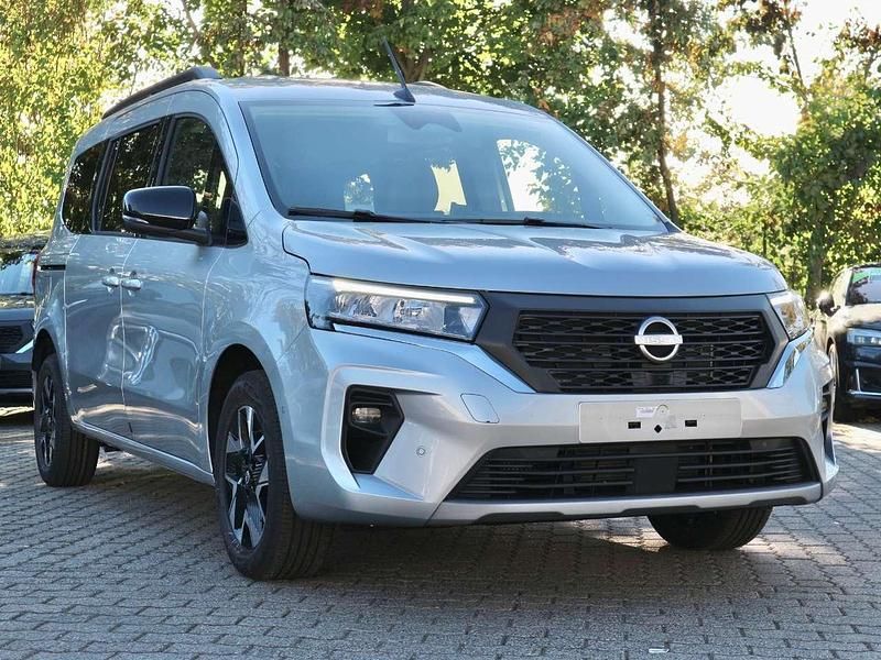 Neu Nissan Townstar Tekna 131 PS (96 kW) 2025 Grau Kombi