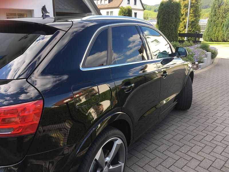 Gebraucht Audi Q3 Ambiente 150 PS (110 kW) 2015 Schwarz SUV