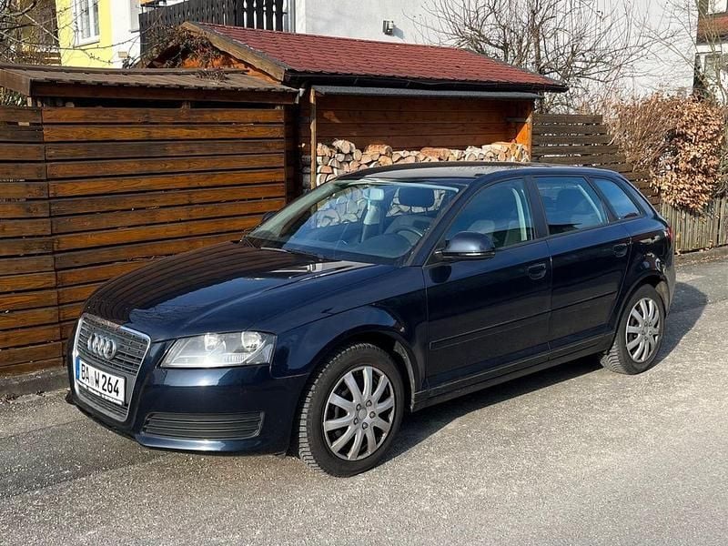 Blau Gebraucht 2009 Audi A3 Attraction Kleinwagen | 2.700 € (Guter Preis) - Bild 1/4