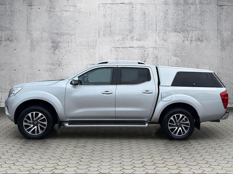 Gebraucht Nissan Navara Tekna 190 PS (139 kW) 2016 Silber Pickup