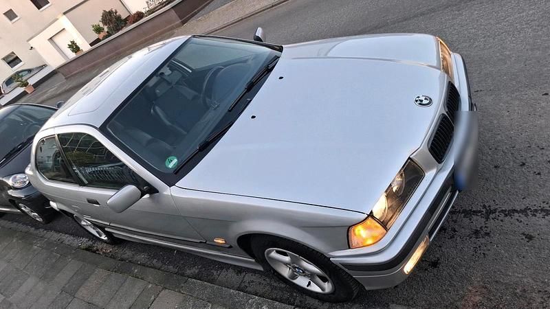 Gebraucht BMW 316 102 PS (75 kW) 1998 Silber Coupé