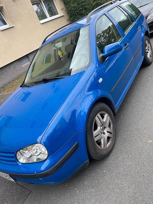 Blau Gebraucht 2002 VW Golf IV Kombi | 699 € (Superpreis) - Bild 1/4