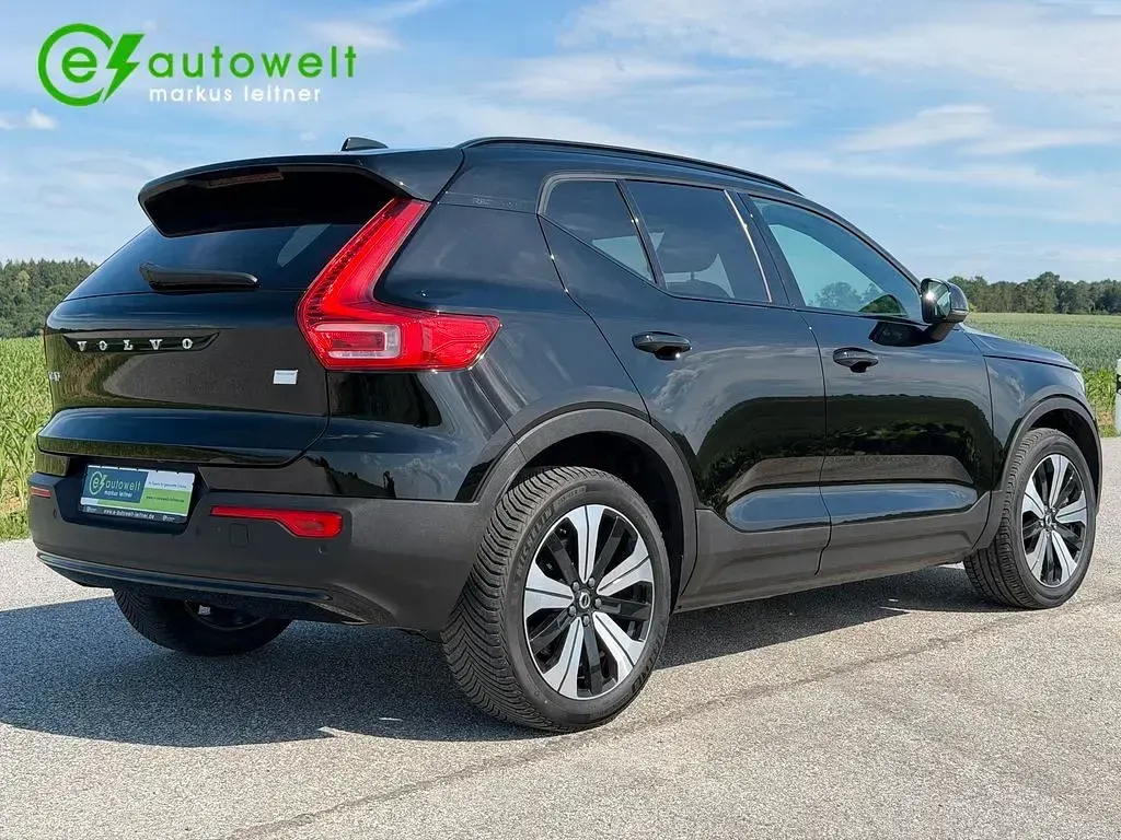 Gebraucht Volvo XC40 169 kW (231 PS) 2022 Black stone SUV