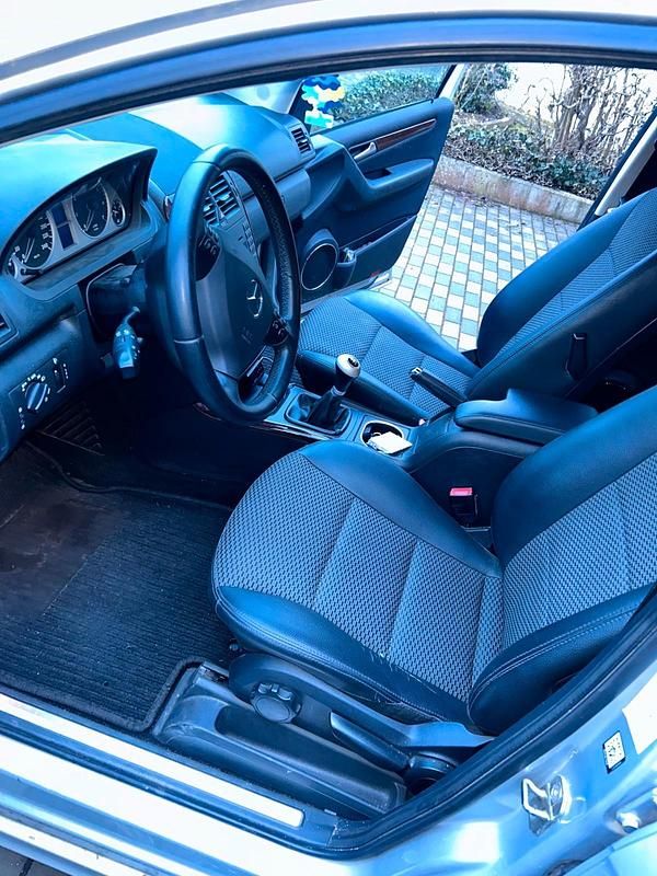 Gebraucht Mercedes A170 Elegance 116 PS (85 kW) 2009 Silber Limousine