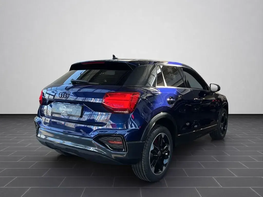 Neu Audi Q2 Advanced Plus 150 PS (110 kW) 2026 Blau SUV