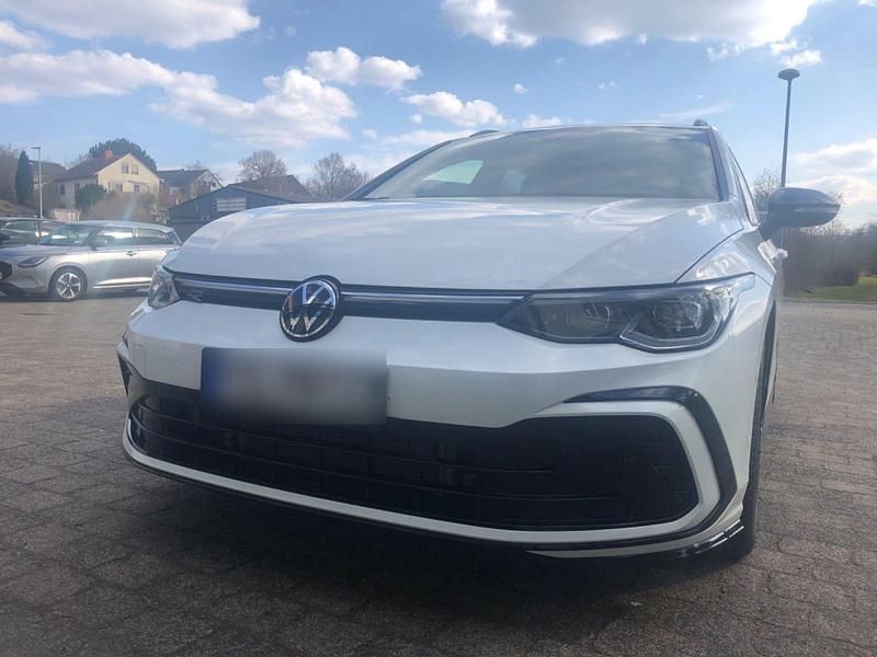 Gebraucht VW Golf VIII Style 190 PS (139 kW) 2022 Weiß Kombi