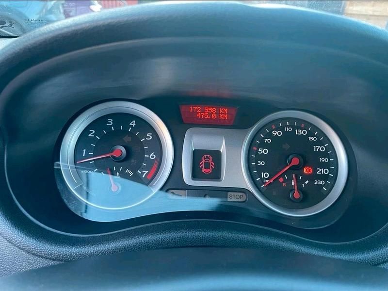 Gebraucht Renault Clio II 75 PS (55 kW) 2008 Blau Kleinwagen