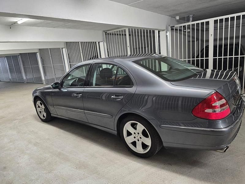 Gebraucht Mercedes E350 Elegance 272 PS (200 kW) 2005 Grau Limousine