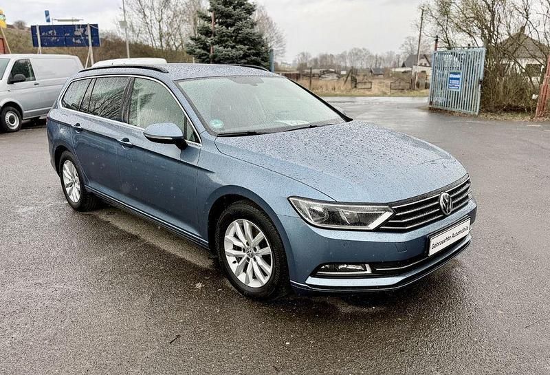 Gebraucht VW Passat Comfortline 150 PS (110 kW) 2015 Blau Kombi