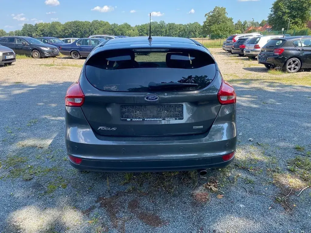 Gebraucht Ford Focus Titanium 150 PS (110 kW) 2016 Braun Limousine