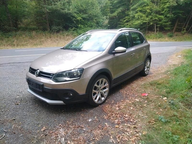 Gelb Gebraucht 2014 VW Polo Cross Highline Kleinwagen | 7.500 € (Fairer Preis) - Bild 1/4