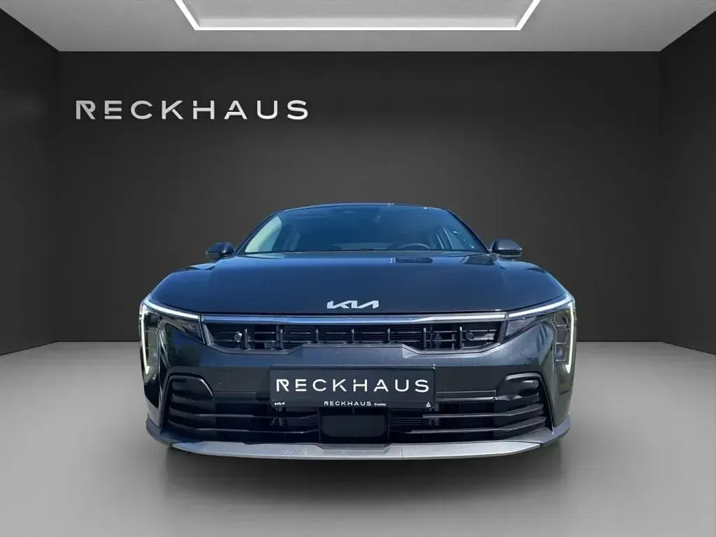 Neu Kia K4 Comfort 150 PS (110 kW) 2026 Grau Limousine