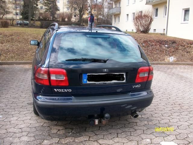 Gebraucht Volvo V40 109 PS (80 kW) 2000 Blau Kombi