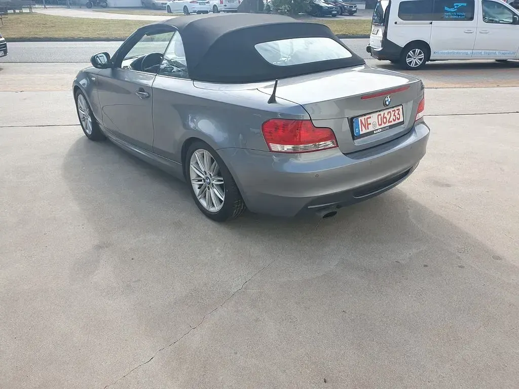 Gebraucht BMW 118 Cabriolet Performance 143 PS (105 kW) 2011 Grau Cabrio