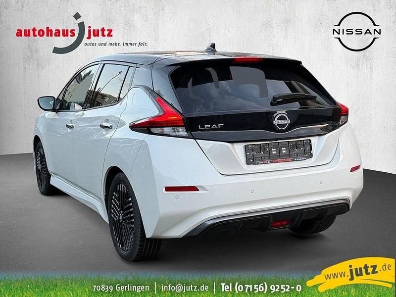 Gebraucht Nissan Leaf N-Connecta 110 kW (150 PS) 2022 Weiß Kleinwagen