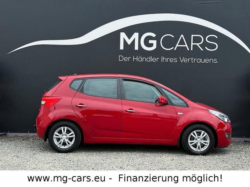 Gebraucht Hyundai ix20 Classic 90 PS (66 kW) 2012 Rot Kleinwagen