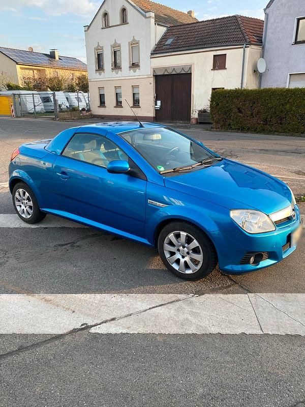 Gebraucht Opel Tigra 90 PS (66 kW) 2004 Blau Cabrio