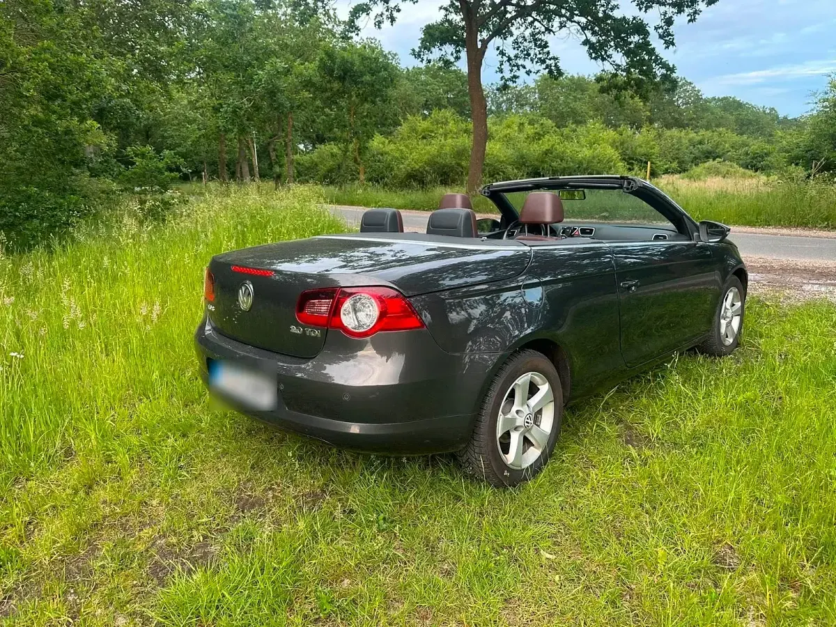 Gebraucht VW Eos 140 PS (102 kW) 2009 Braun Cabrio