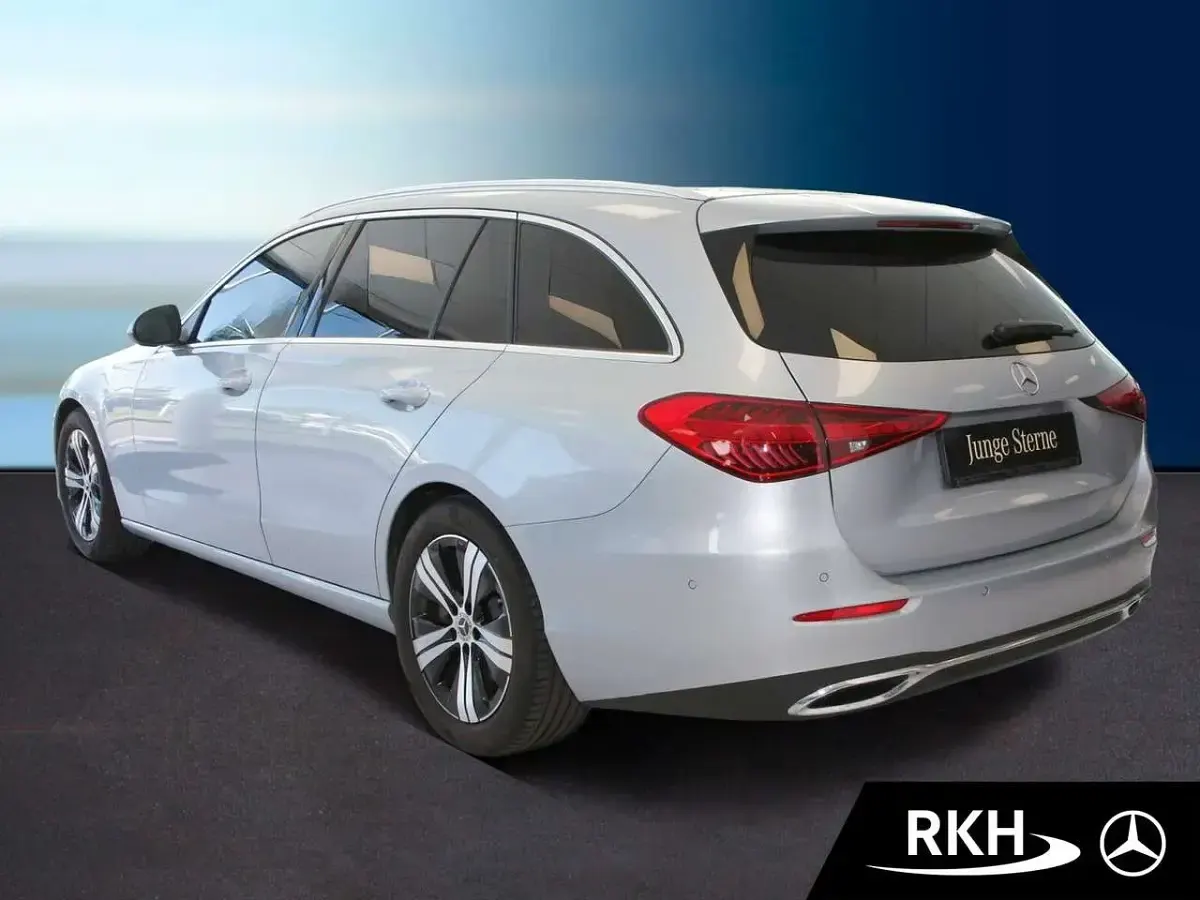 Gebraucht Mercedes C180 Avantgarde 170 PS (125 kW) 2025 Silber Kombi