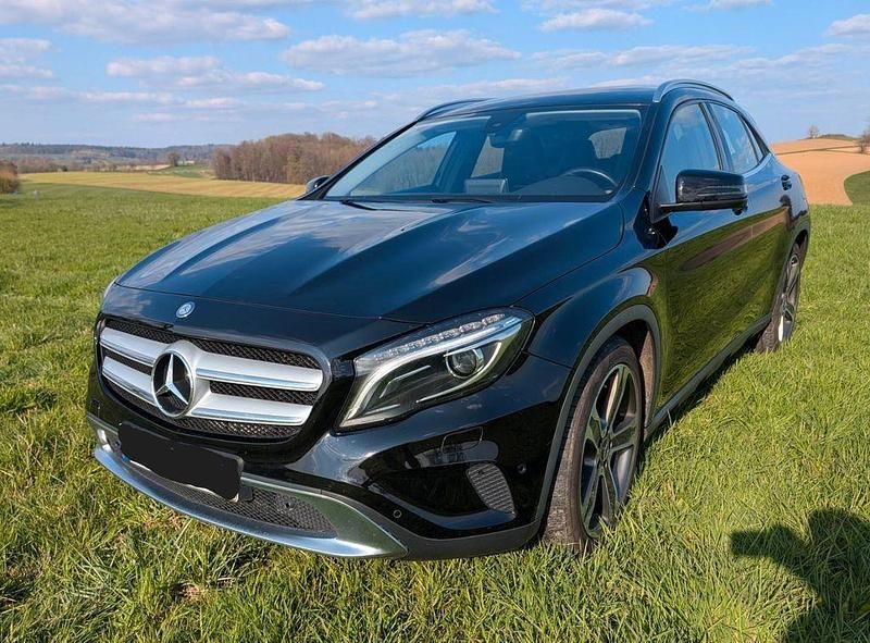 Gebraucht Mercedes GLA220 Edition 177 PS (130 kW) 2016 Schwarz SUV