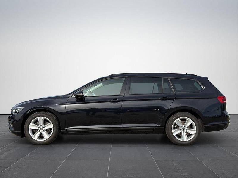 Usata VW Passat 150 CV (110 kW) 2022 Nero Station wagon