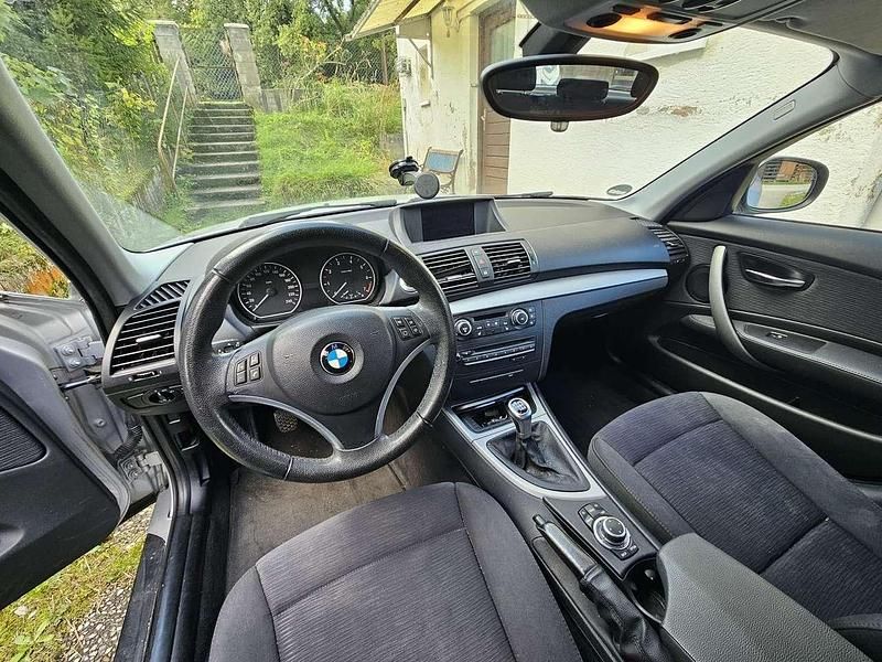 Gebraucht BMW 116 122 PS (89 kW) 2009 Silber Kleinwagen