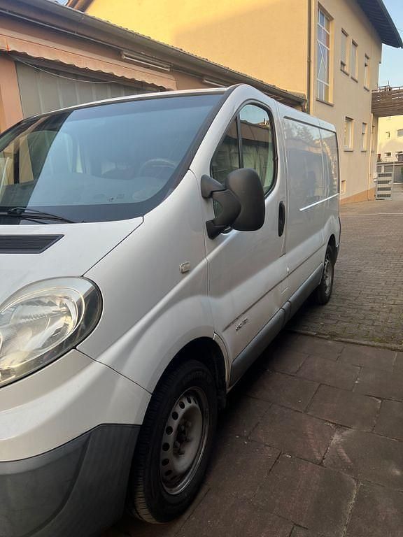 Gebraucht Renault Trafic 110 PS (80 kW) 2010 Weiß Van / Kleinbus
