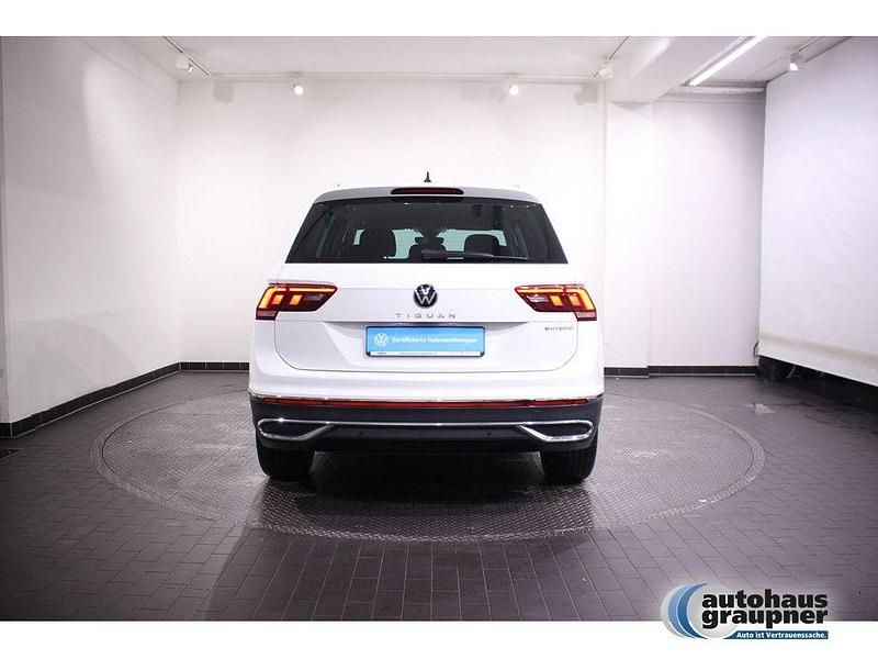 Gebraucht VW Tiguan Elegance 150 PS (110 kW) 2021 Weiss / pure white SUV