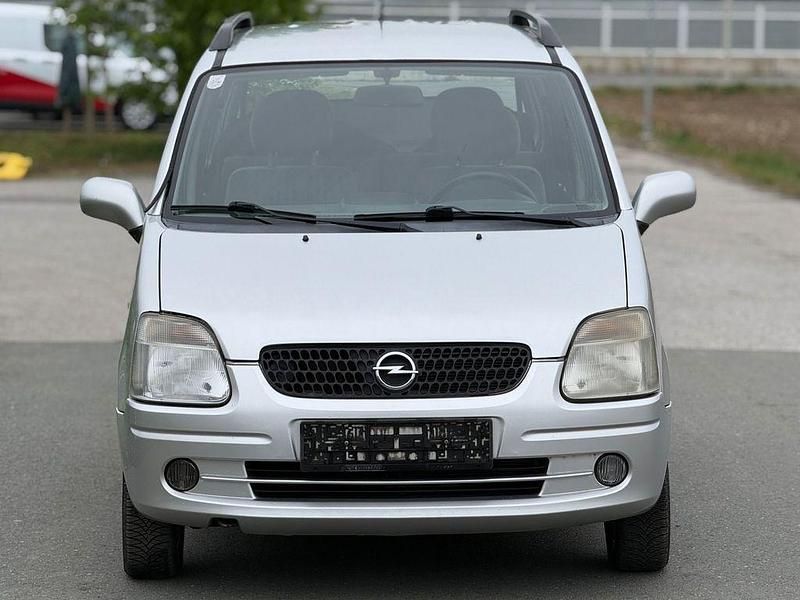 Gebraucht Opel Agila Comfort 58 PS (42 kW) 2000 Silber Van / Kleinbus